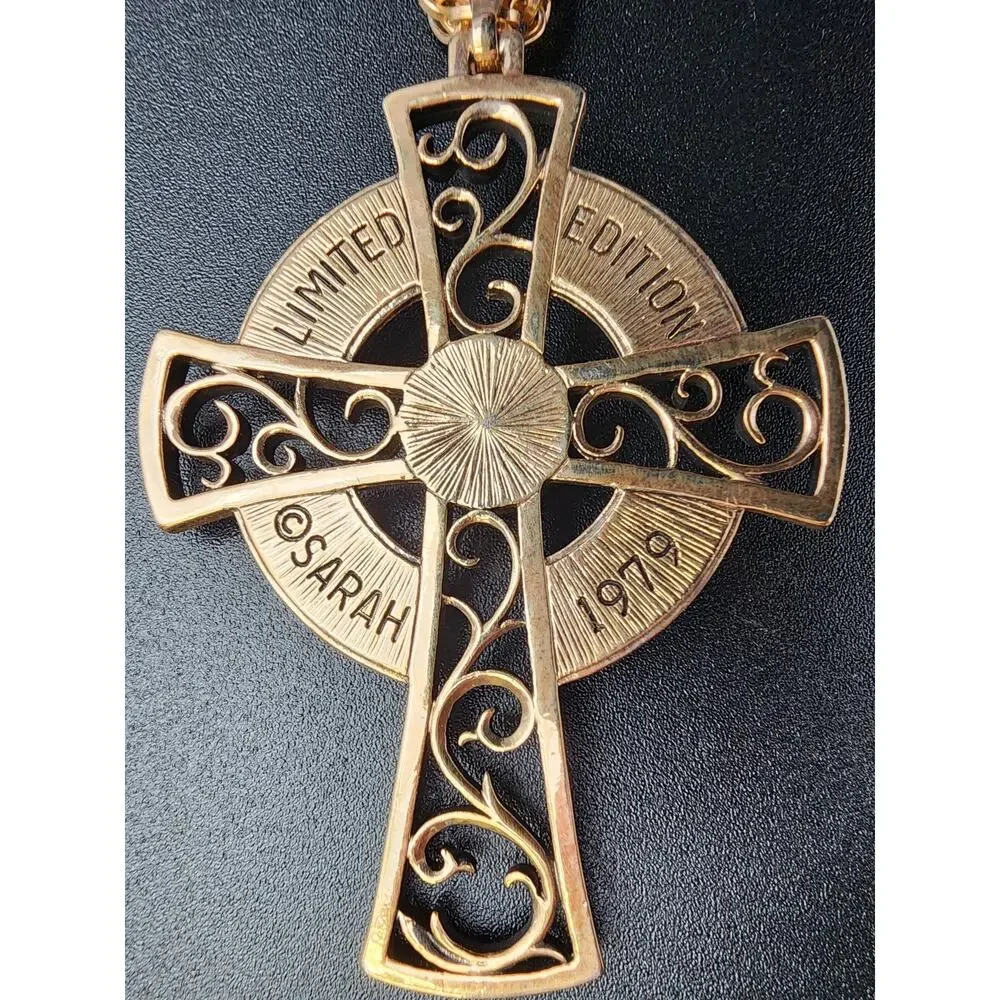 1979 Sarah Coventry Celtic Cross Necklace w/ Amber Gemstone – Limited Edition - Picture 15 of 16